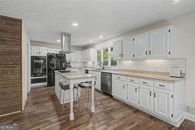 This one checks off all the boxes! Great location. No HOA. Just - photo 17