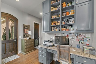 Just nine miles from The Circle, this extraordinary 72 acre - photo 21