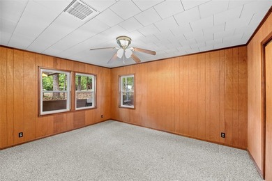 Welcome to 998 County Road 3230 in Quitman, a charming three - photo 22