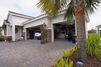 This pristine waterfront 3/2/3 car garage is a breathtaking like - photo 34