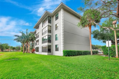 Lake Condo For Sale in Davie, Florida