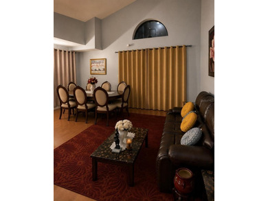 Beautiful 4 bedrooms 2 story excellent condition. Wood burning - photo 6