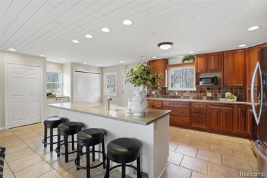 Experience magnificent lakefront living with 125* of waterfront - photo 9