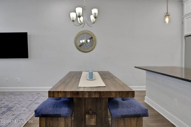 Welcome to this beautifully maintained 2019-built townhome - photo 12
