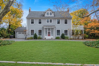 (private lake, pond, coastal) Home Sale Pending in Great Neck New York