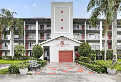 Beautiful and renovated 2 bed/2 bath in this 55+ active senior - photo 3