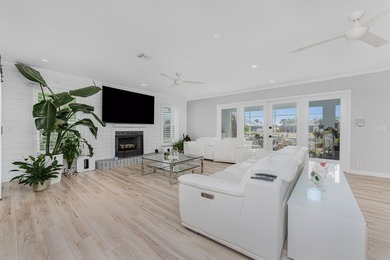 Experience refined waterfront living in this extensively - photo 4