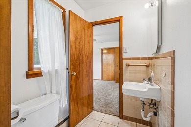 Discover the perfect blend of comfort, privacy, and country - photo 15