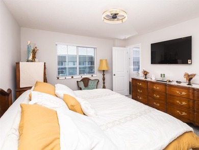 Looking for a stunning 2023-built townhome in Sanford featuring - photo 16