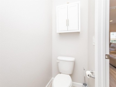 Looking for a stunning 2023-built townhome in Sanford featuring - photo 27
