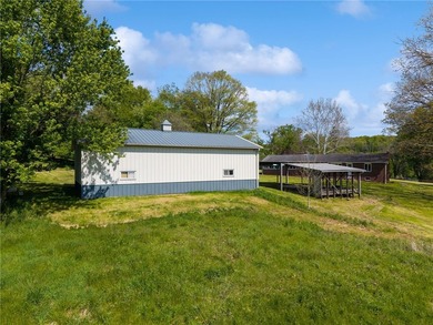 Discover the perfect blend of comfort, privacy, and country - photo 34