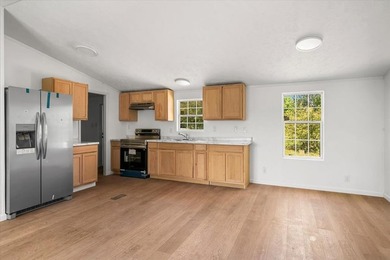 BACK ON THE MARKET AT NO FAULT TO SELLER Spacious double-wide - photo 8