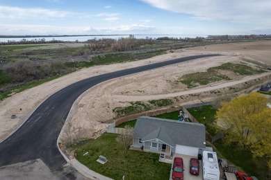 Lake Ridge Terrance in American Falls newest subdivision! close - photo 18