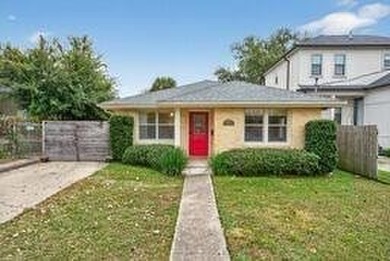 Lake Pontchartrain Home For Sale in New Orleans Louisiana
