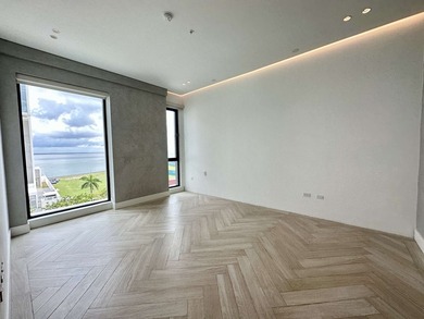 Ocean Reef - Waterfront Apartments is an exclusive collection of - photo 22