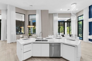 Nestled on 1.35 acres in the prestigious Sherbrooke Estates - photo 37