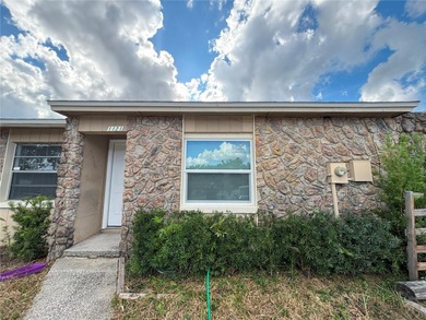 Lake Sherwood Townhome/Townhouse Sale Pending in Orlando Florida