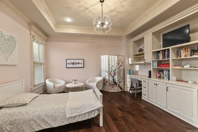 Welcome to 106 Orle, where Tuscan-inspired elegance meets - photo 42