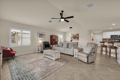 Welcome to 22 Alta Loma in the sought-after Spanish Lakes One - photo 14