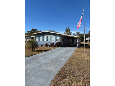 Lake Dell Home For Sale in Dundee Florida