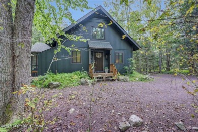 Lake Naomi Home For Sale in Pocono Pines Pennsylvania