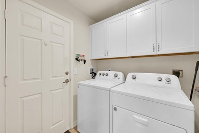 Welcome to 22 Alta Loma in the sought-after Spanish Lakes One - photo 24