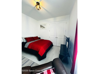 Custom-built in 2022, this beautifully designed 3-bedroom - photo 26