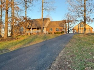 Kentucky Lake Home For Sale in Paris Tennessee