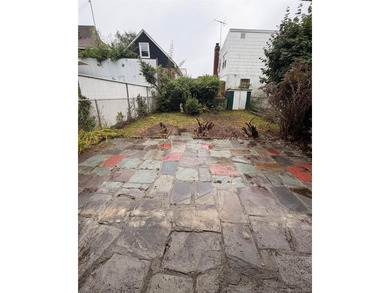 Wonderful Semi-detached Single family home located in the - photo 32