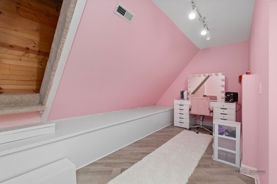 Welcome to an extraordinary all-brick estate in the prestigious - photo 38