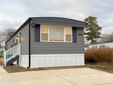 Mirror Lake Home For Sale in Browns Mills New Jersey