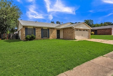 Lake Arlington Home For Sale in Arlington Texas