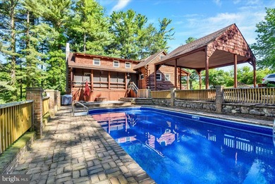 (private lake, pond, coastal) Home For Sale in Manchester Maryland