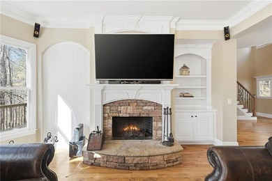 Lakefront Living at Its Finest in Lake Arrowhead! Nestled on a - photo 18