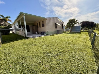 Welcome to this charming 2-bedroom, 2-bathroom manufactured home - photo 47