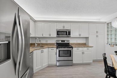 (private lake, pond, creek) Condo For Sale in Boynton Beach Florida