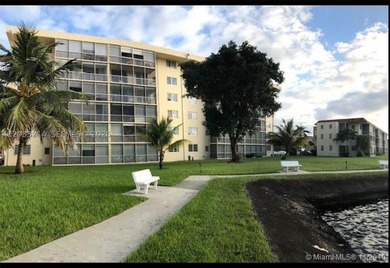 Little Maule Lake Condo For Sale in Aventura Florida