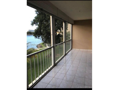 Beautiful 3rd floor unit with stunning canal views from the - photo 7