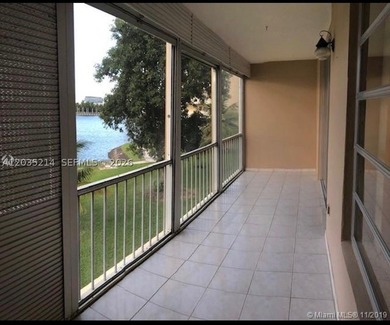 Beautiful 3rd floor unit with stunning canal views from the - photo 8