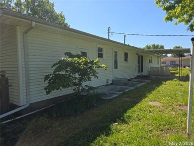 Opportunity awaits! Located on the edge of Garnett and directly - photo 13