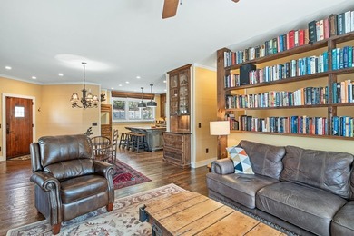 This wonderful Craftsman home with seasonal mountain and lake - photo 15