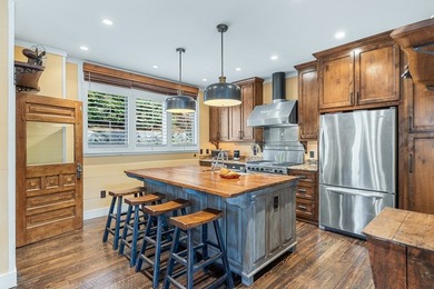 This wonderful Craftsman home with seasonal mountain and lake - photo 17