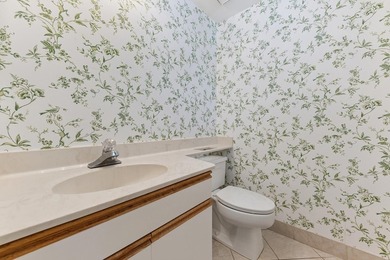 This is a boater's delight. This 3 bedroom, 2 1/2 bath, 2 level - photo 18