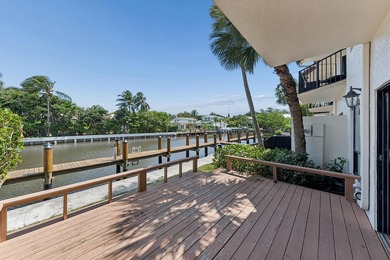 This is a boater's delight. This 3 bedroom, 2 1/2 bath, 2 level - photo 20