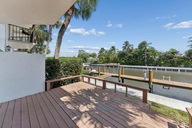 This is a boater's delight. This 3 bedroom, 2 1/2 bath, 2 level - photo 21