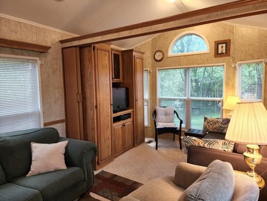 2007 DPH Park Model; bedroom with built-ins; large bathroom with - photo 21