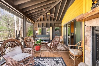 This wonderful Craftsman home with seasonal mountain and lake - photo 25