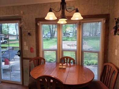 2007 DPH Park Model; bedroom with built-ins; large bathroom with - photo 26
