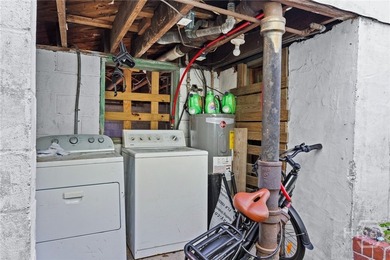 Exceptional Commercial + Residential Package Opportunity! Unique - photo 31