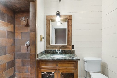 This wonderful Craftsman home with seasonal mountain and lake - photo 35